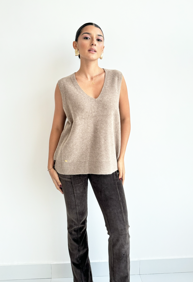 Mui Knitwear