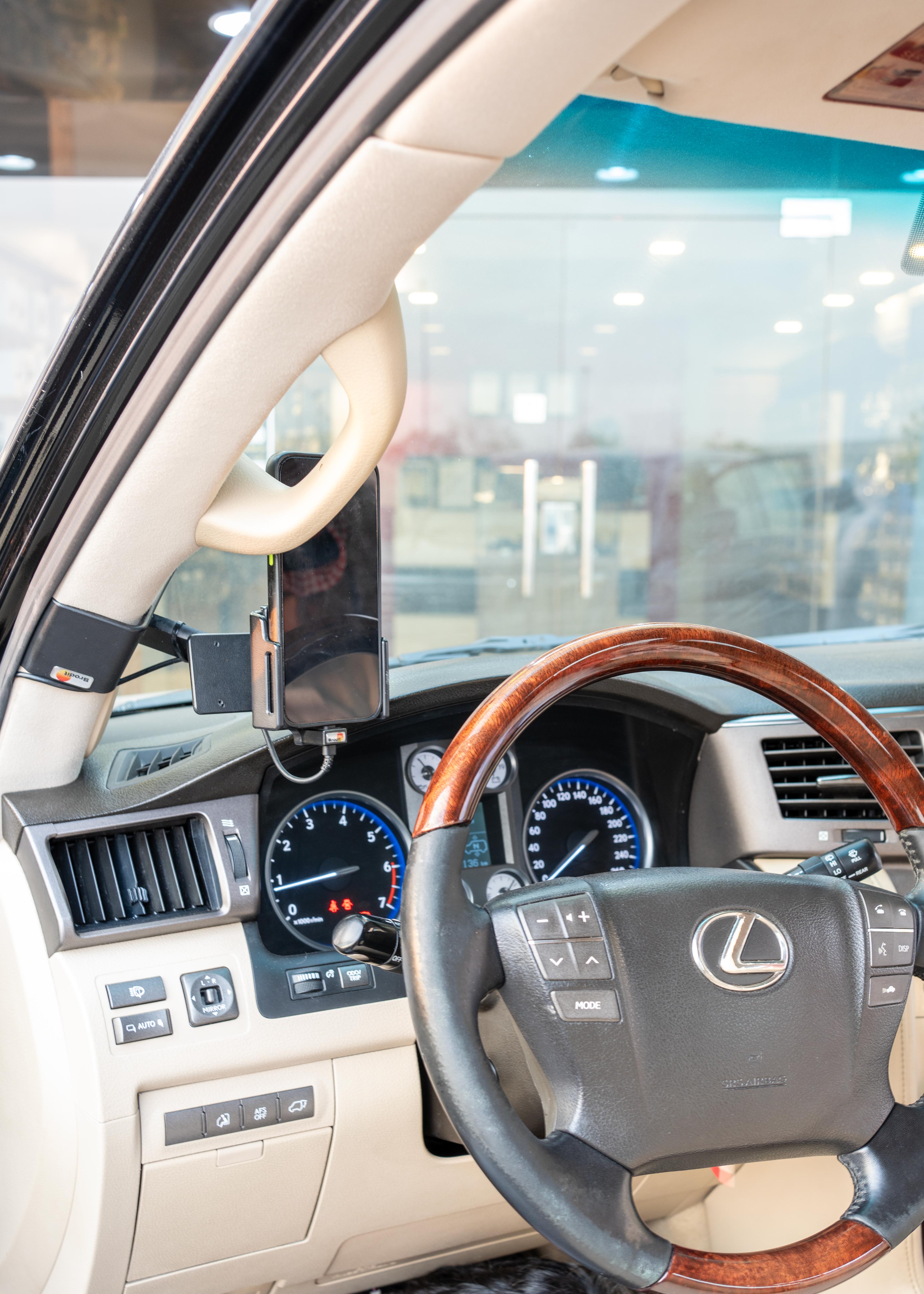 قاعدة تكمه لكزس LX570