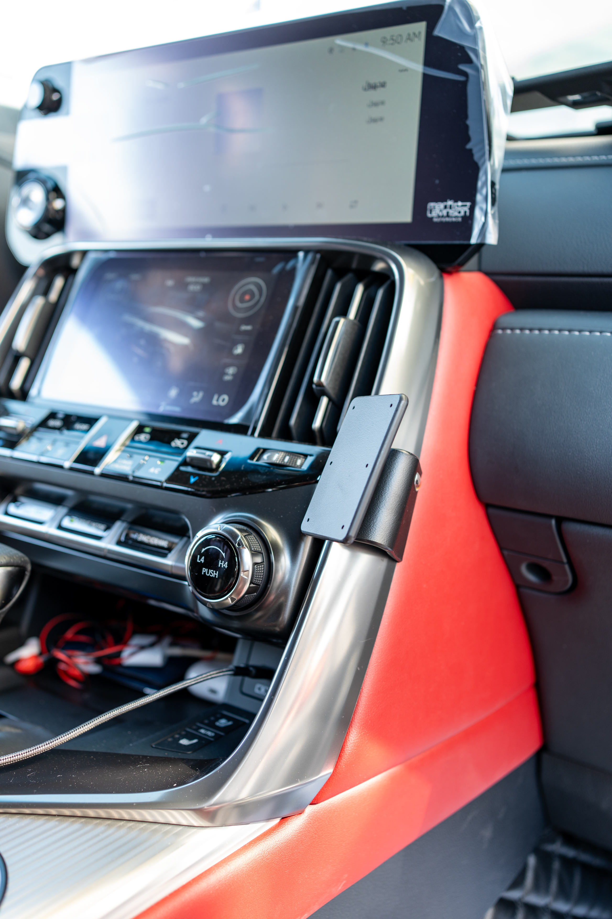 قاعدة بلاستك دشبول لكزس LX600