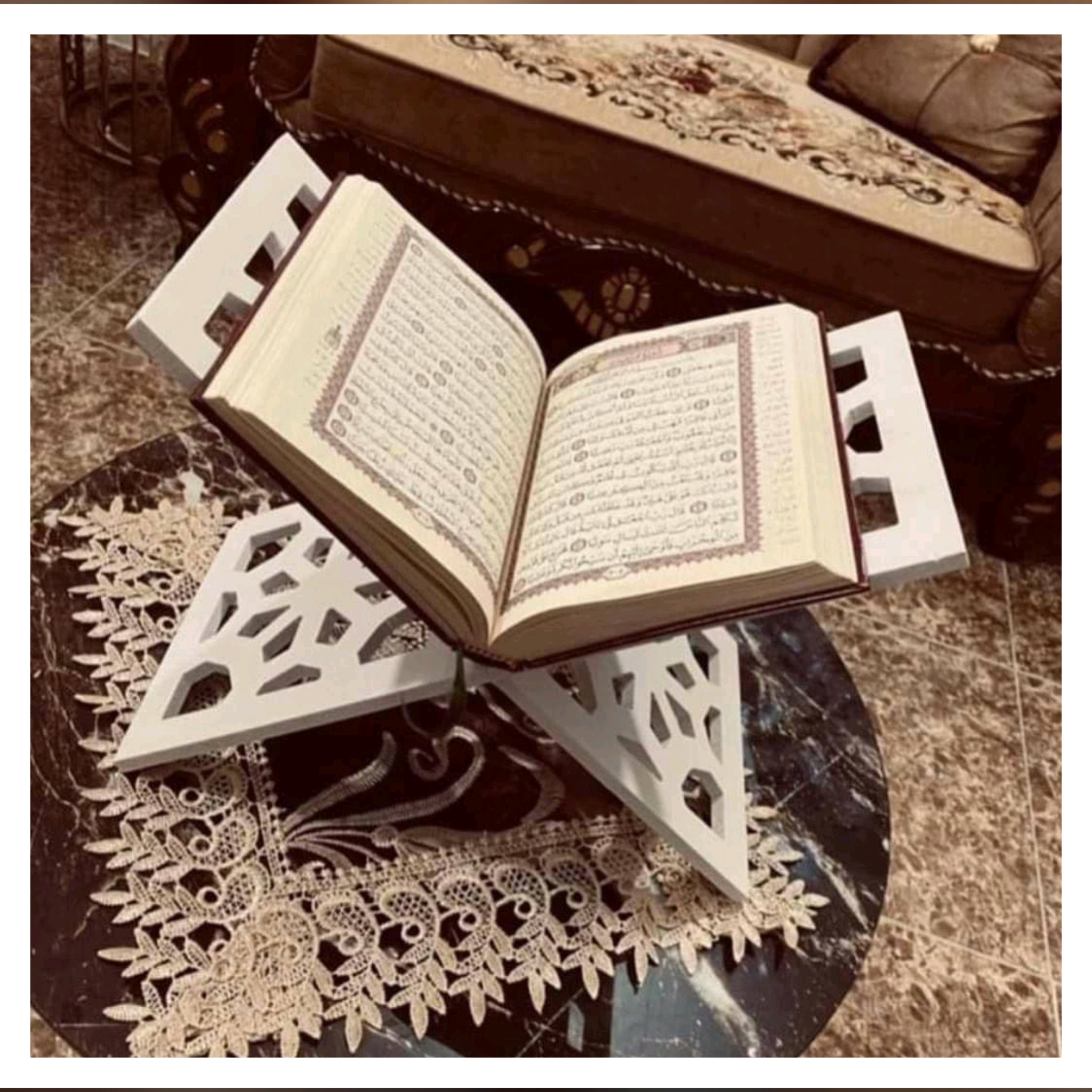 حامل قران كبير